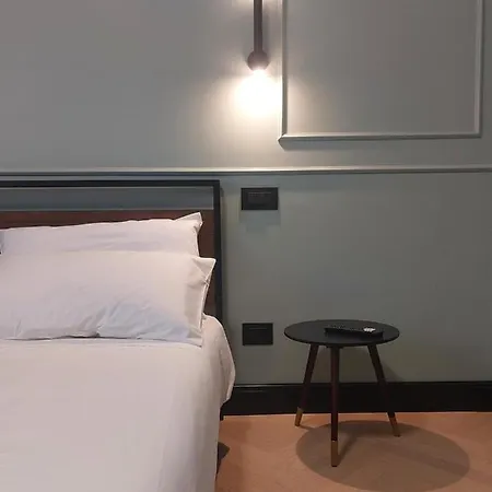 ゲストハウス Mondo7 4*