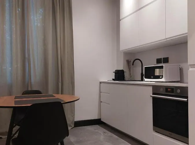 Mondo7 Πανσιόν