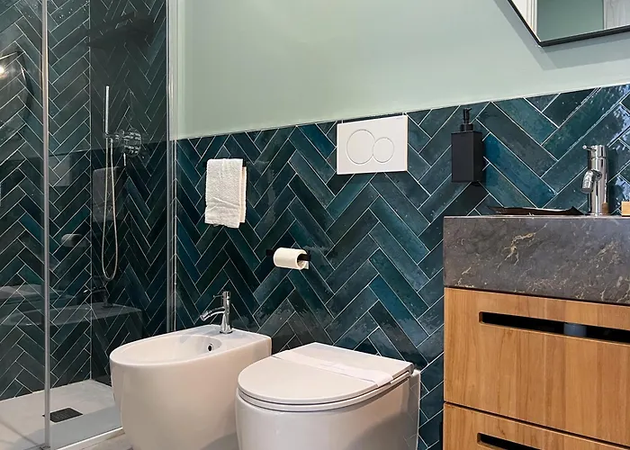 Mondo7 Πανσιόν 4*